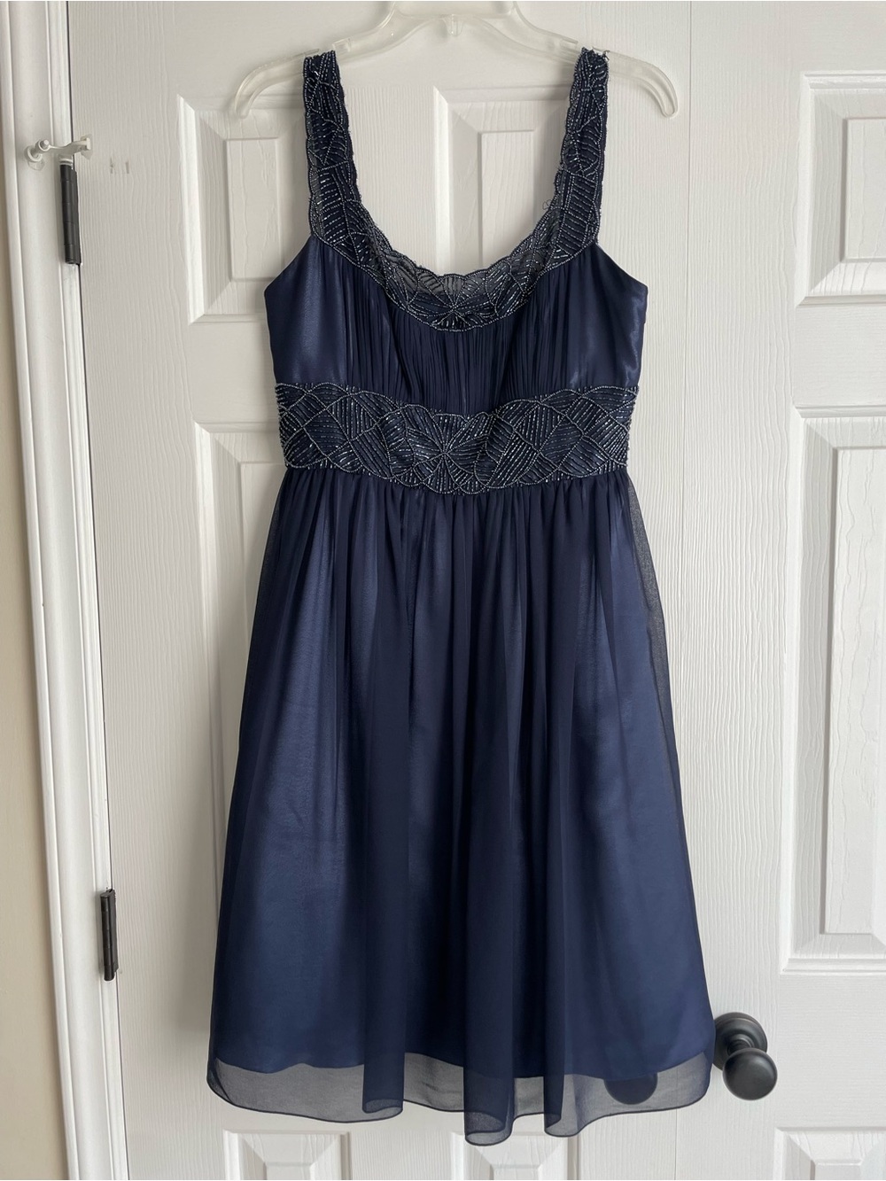 Adrianna Papell sz 6 GUC Navy Beaded Sleeveless Cocktail Dress